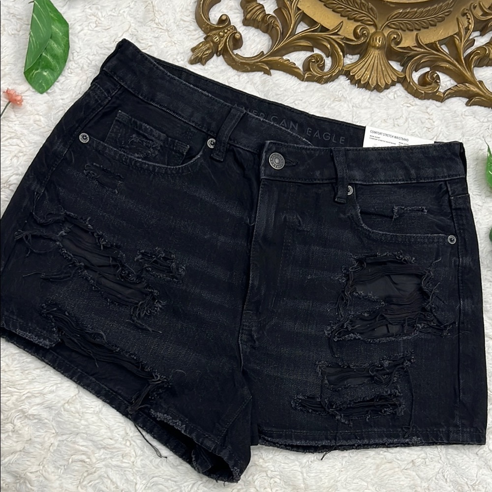NWT American Eagle Outfitters Black Distressed Mom Jean Shorts